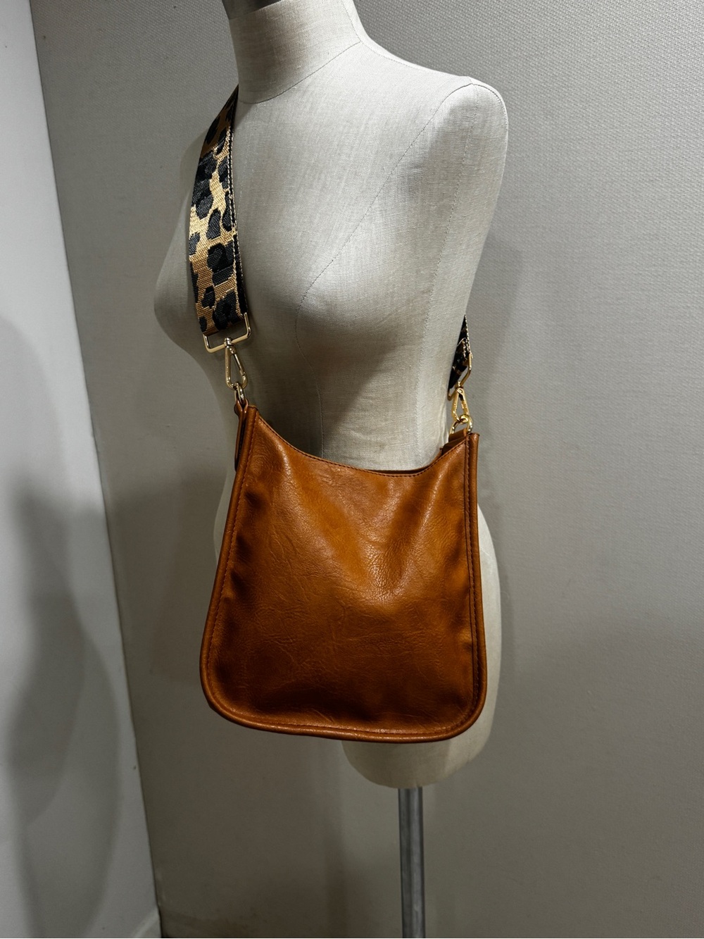 Stylish Tan Leather Crossbody Bag with Embroidered tow Strap - Picture 10 of 13